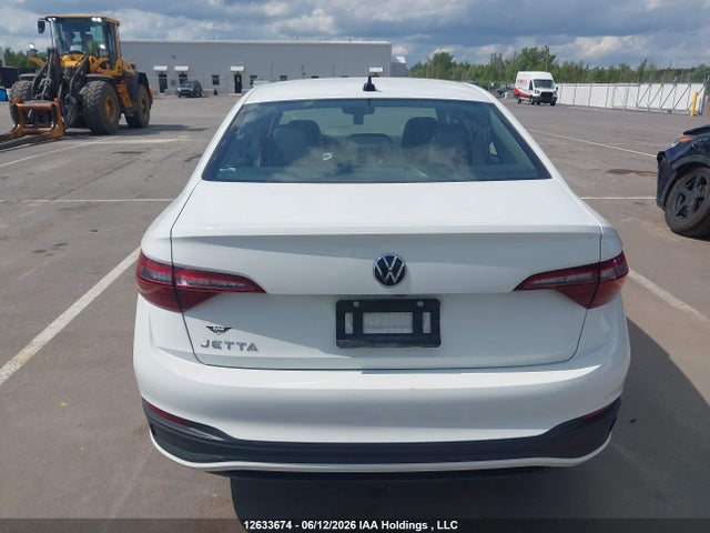 2022 Volkswagen Jetta Comfortline მანქანა იყიდება აუქციონზე, vin: 3VWEM7BU0NM008233, აუქციონის ნომერი: 12633674