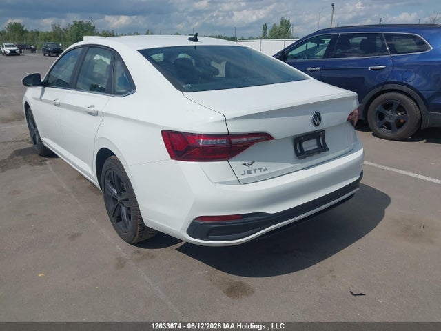 2022 Volkswagen Jetta Comfortline მანქანა იყიდება აუქციონზე, vin: 3VWEM7BU0NM008233, აუქციონის ნომერი: 12633674