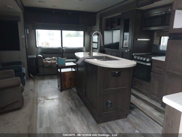 Grand Design Travel Trailer 2020 573TR3829L3328331 Image 5