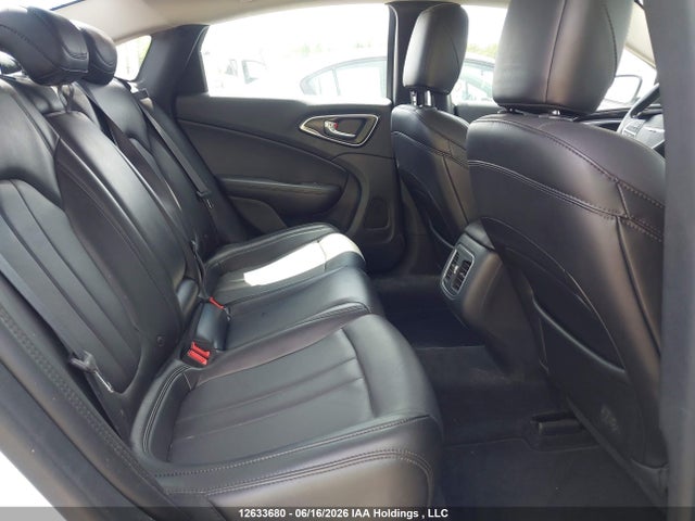 Chrysler 200 C 2016 1C3CCCCG5GN187493 Image 8