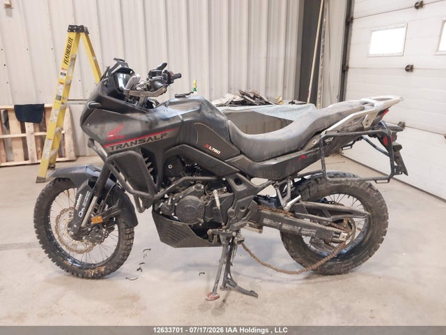 2024 Honda Xl750 მანქანა იყიდება აუქციონზე, vin: JH2RD1625RK100484, აუქციონის ნომერი: 12633701