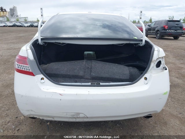 12633738 :رقم المزاد ، 4T1BK3EK8BU630547 vin ، 2011 Toyota Camry Xle V6 مزاد بيع