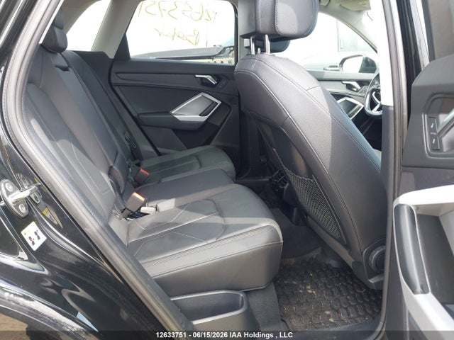 Audi Q3 Komfort 45 2022 WA1AECF3XN1063580 Image 8