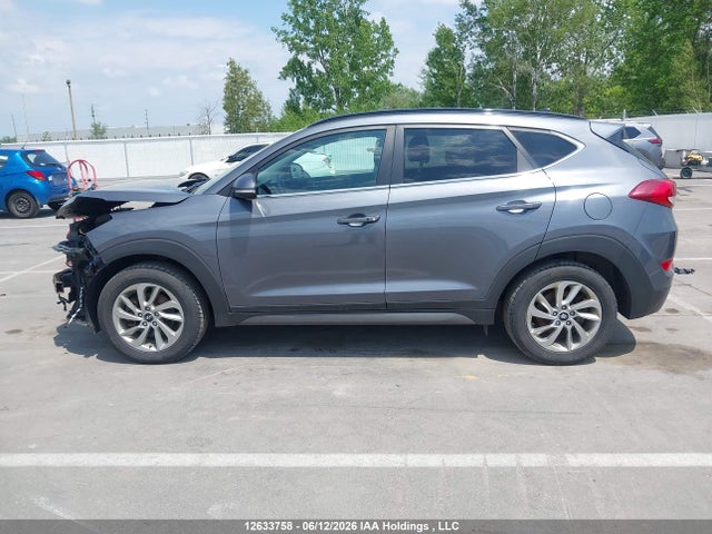 2016 Hyundai Tucson Luxury მანქანა იყიდება აუქციონზე, vin: KM8J3CA41GU233043, აუქციონის ნომერი: 12633758