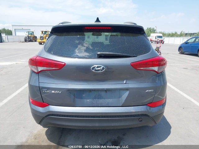 2016 Hyundai Tucson Luxury მანქანა იყიდება აუქციონზე, vin: KM8J3CA41GU233043, აუქციონის ნომერი: 12633758