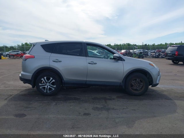 2016 Toyota Rav4 Le მანქანა იყიდება აუქციონზე, vin: 2T3BFREV9GW451966, აუქციონის ნომერი: 12633837