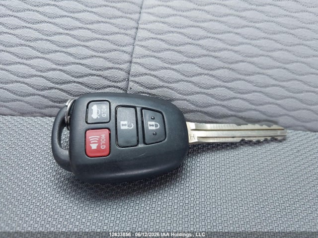 12633856 :رقم المزاد ، 2T1BURHE8FC380592 vin ، 2015 Toyota Corolla L/le/le Pls/prm/s/s Pls مزاد بيع