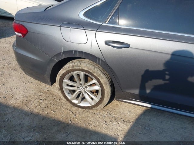 1VWBA7A30MC005143 Volkswagen Passat