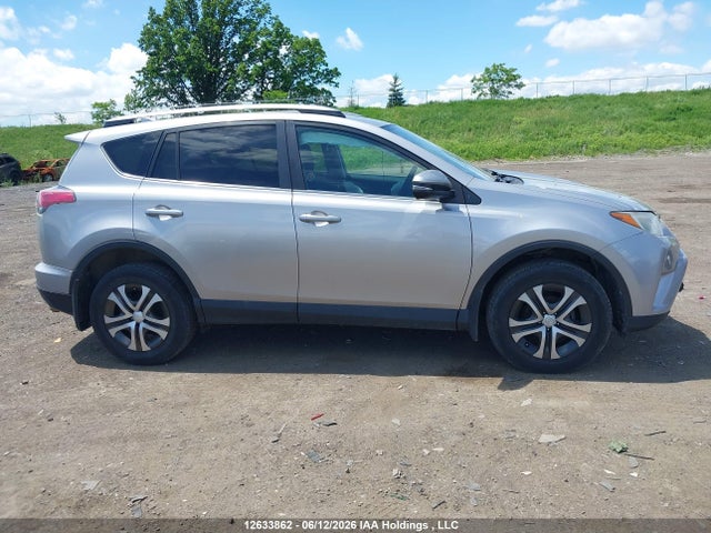 Toyota RAV4 LE 2017 2T3ZFREV3HW379579 Image 12