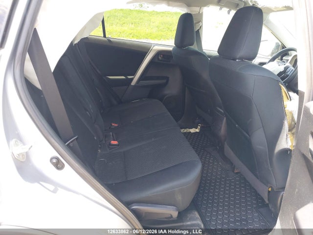Toyota RAV4 LE 2017 2T3ZFREV3HW379579 Image 8