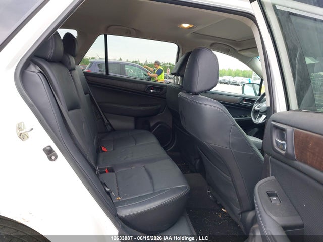Продажа на аукционе авто 2017 Subaru Outback 2.5i Limited, vin: 4S4BSCNC3H3331054, номер лота: 12633887