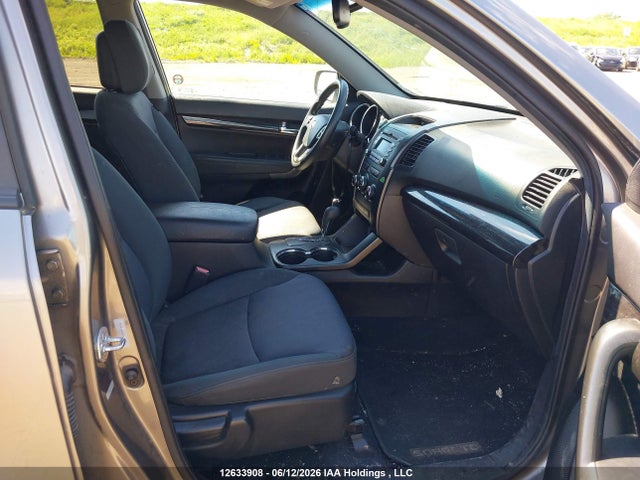 2012 Kia Sorento მანქანა იყიდება აუქციონზე, vin: 5XYKTDA29CG252383, აუქციონის ნომერი: 12633908