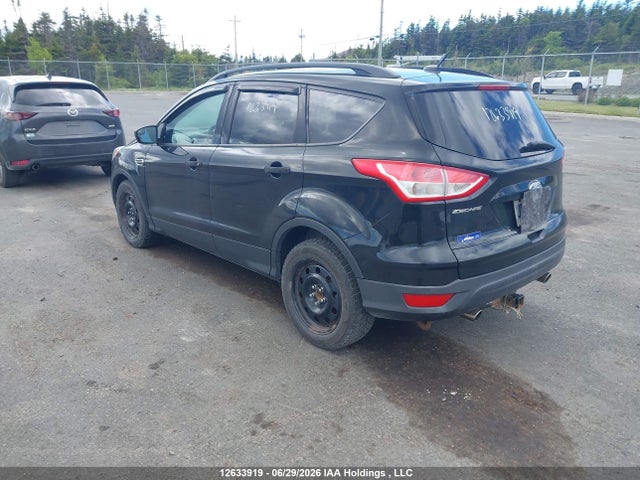 2015 Ford Escape S მანქანა იყიდება აუქციონზე, vin: 1FMCU0F71FUB52534, აუქციონის ნომერი: 12633919