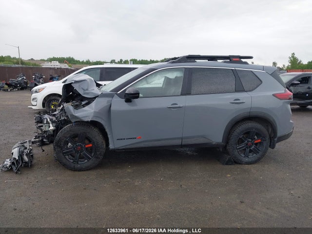 12633961 :رقم المزاد ، JN8BT3BB5TW374447 vin ، 2026 Nissan Rogue Rock Creek Awd Cvt/sv Dark Armor/sv Moonroof Awd Cvt مزاد بيع