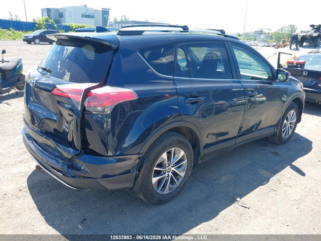 Toyota RAV4 2017 JTMRJREV4HD072840 Image 4
