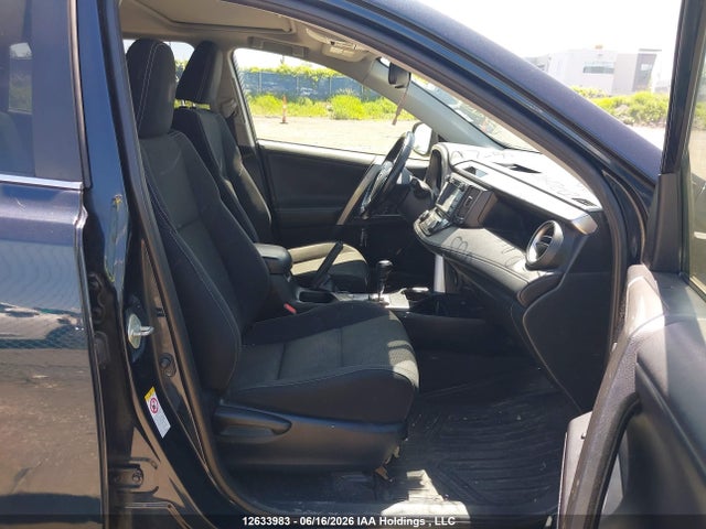Продаж на аукціоні авто 2017 Toyota Rav4, vin: JTMRJREV4HD072840, номер лоту: 12633983