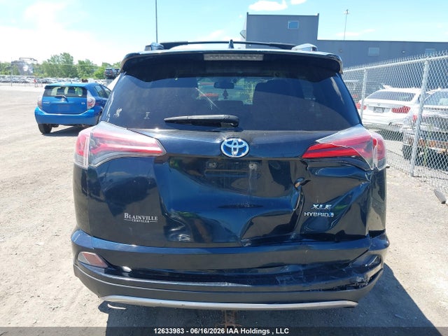Toyota RAV4 2017 JTMRJREV4HD072840 Image 6