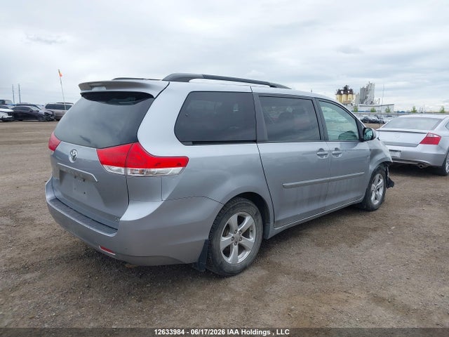 Продаж на аукціоні авто 2012 Toyota Sienna Le 8 Passenger, vin: 5TDKK3DC2CS266050, номер лоту: 12633984