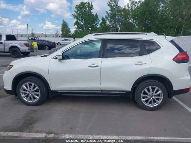 Продажа на аукционе авто 2017 Nissan Rogue S/sl Platinum/sv, vin: 5N1AT2MV0HC856451, номер лота: 12633993