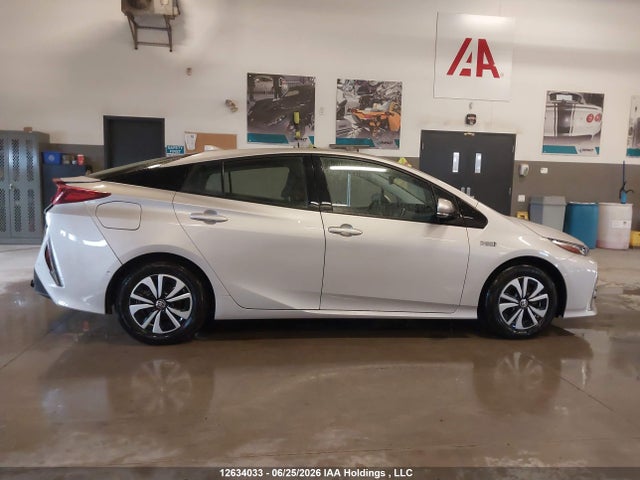 2018 Toyota Prius Prime მანქანა იყიდება აუქციონზე, vin: JTDKARFP4J3076805, აუქციონის ნომერი: 12634033