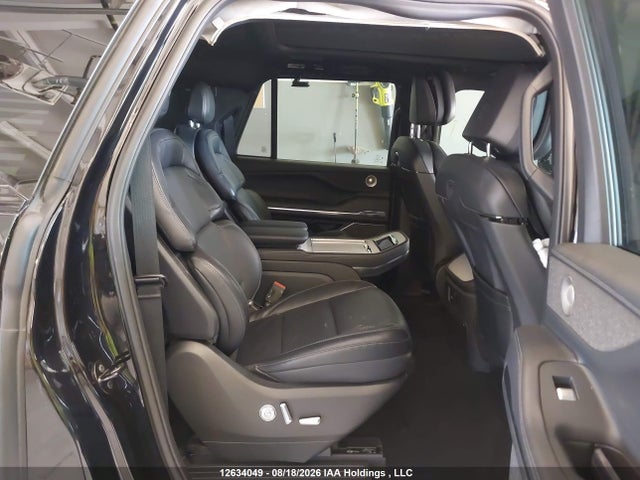 5LMJJ3LG7SEL15288 Lincoln Navigator L Reserve