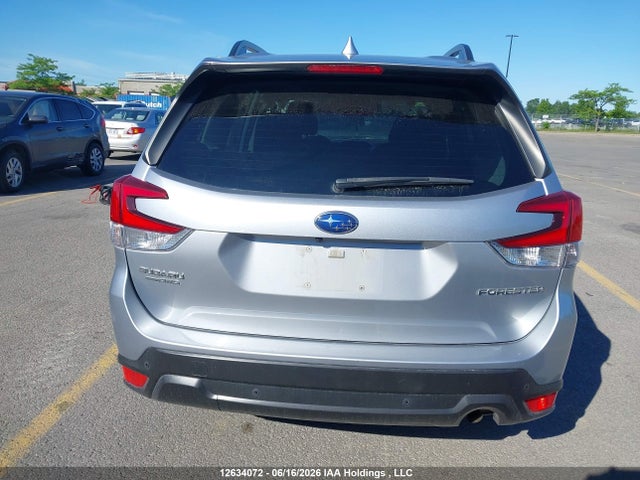 Subaru Forester Premium 2019 JF2SKEGC7KH401020 Image 17