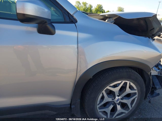 Subaru Forester Premium 2019 JF2SKEGC7KH401020 Image 21
