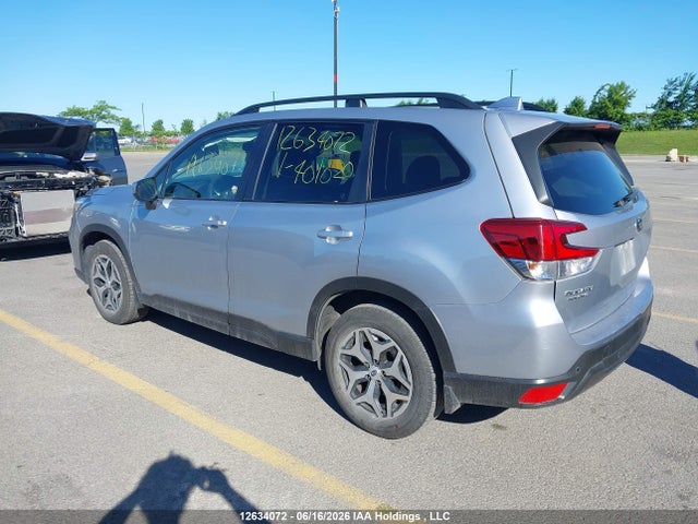 Subaru Forester Premium 2019 JF2SKEGC7KH401020 Image 3
