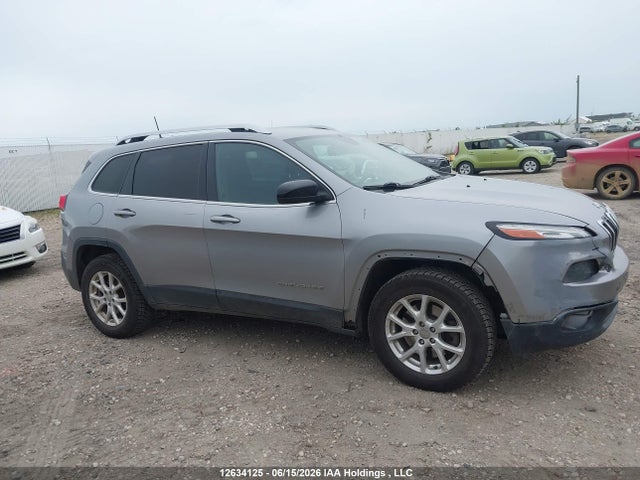 Продаж на аукціоні авто 2016 Jeep Cherokee Latitude, vin: 1C4PJMCS1GW130327, номер лоту: 12634125