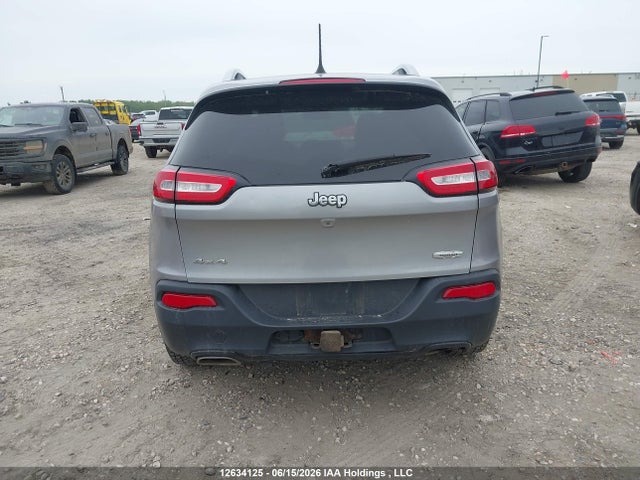 Продаж на аукціоні авто 2016 Jeep Cherokee Latitude, vin: 1C4PJMCS1GW130327, номер лоту: 12634125