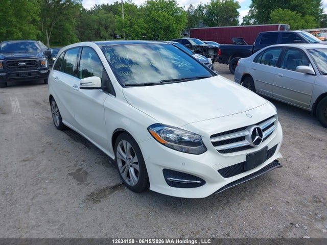 Mercedes-Benz B 250 4matic Sports Tourer 2015 WDDMH4GB3FJ299131 main image