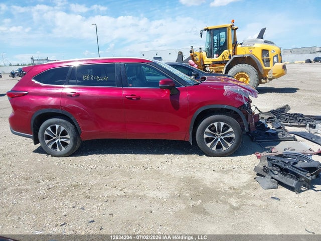 5TDGZRBH1NS583470 Toyota Highlander Xle