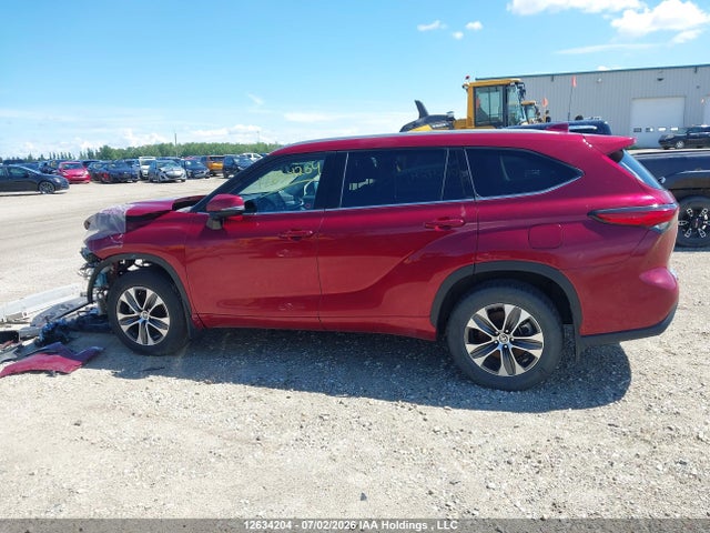 5TDGZRBH1NS583470 Toyota Highlander Xle