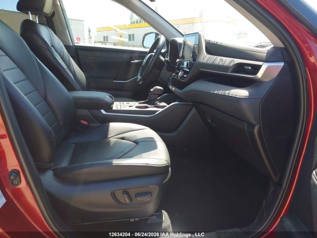 5TDGZRBH1NS583470 Toyota Highlander Xle