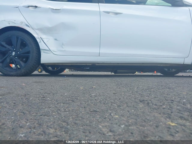 12634209 :رقم المزاد ، KMHDH4AH7FU413651 vin ، 2015 Hyundai Elantra Se/sport/limited مزاد بيع