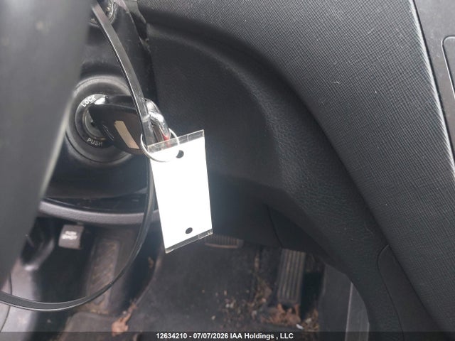 2016 Hyundai Santa Fe მანქანა იყიდება აუქციონზე, vin: 5XYZUDLBXGG343211, აუქციონის ნომერი: 12634210