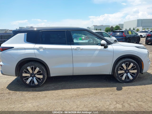 JA4J4WA84SZ617068 Mitsubishi Outlander Sel