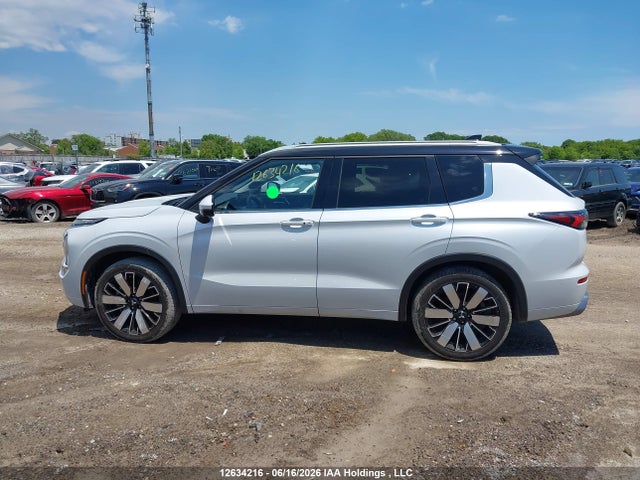 JA4J4WA84SZ617068 Mitsubishi Outlander Sel