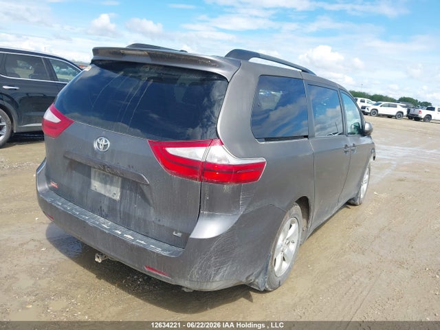 Aukcja sprzedaży 2017 Toyota Sienna Le, vin: 5TDKZ3DC6HS792216, numer aukcji: 12634221