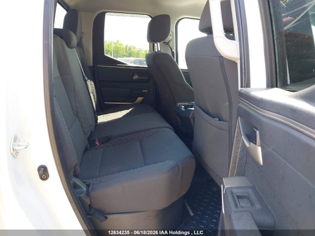 5TFLA5DA1NX023926 Toyota Tundra Double Cab Sr/double Cab Sr5