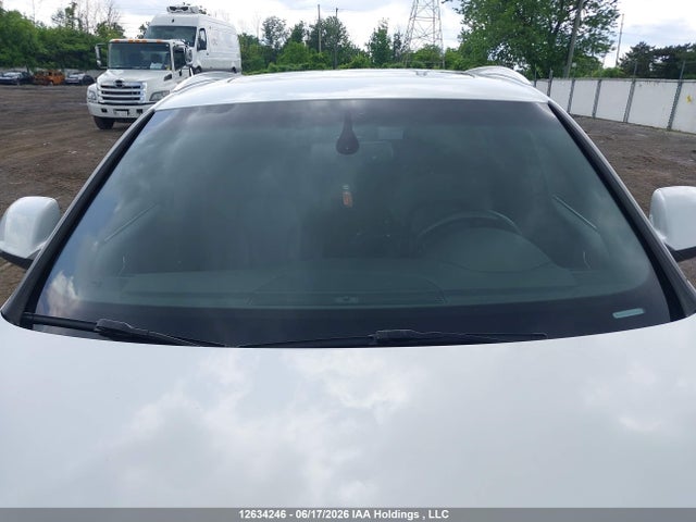 2013 Audi Q5 Premium მანქანა იყიდება აუქციონზე, vin: WA1MFCFPXDA049027, აუქციონის ნომერი: 12634246