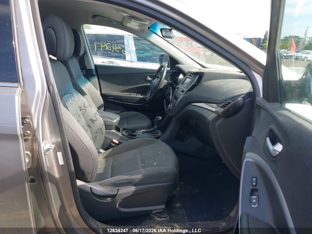 5XYZUDLB8HG469746 Hyundai Santa Fe Sport 2.4 Premium