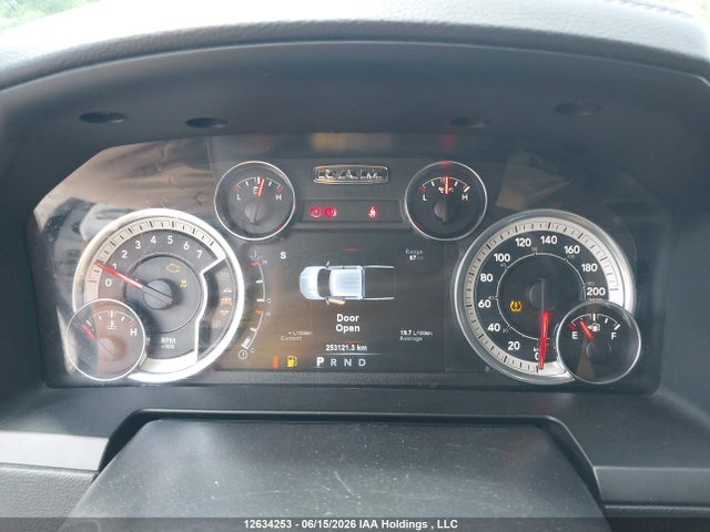 12634253 :رقم المزاد ، 1C6RR7MT8FS525676 vin ، 2015 Ram 1500 Sport مزاد بيع