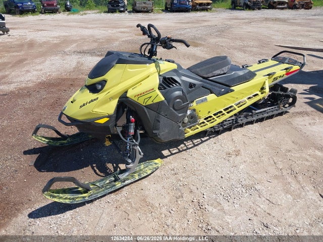 12634284 :رقم المزاد ، 2BPSVDSNXSV000033 vin ، 2025 Skidoo  مزاد بيع