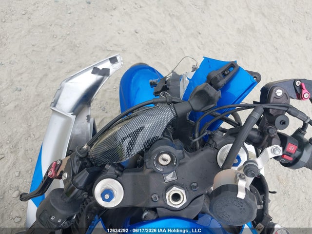2007 Honda Cbr600 Rr მანქანა იყიდება აუქციონზე, vin: JH2PC40257M000424, აუქციონის ნომერი: 12634292