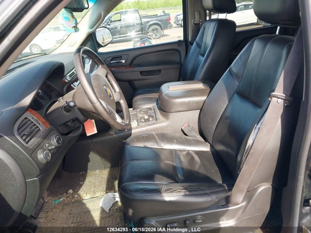 Продаж на аукціоні авто 2011 Chevrolet Suburban 1500 Lt, vin: 1GNSKJE33BR199112, номер лоту: 12634293
