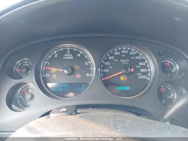 Продаж на аукціоні авто 2011 Chevrolet Suburban 1500 Lt, vin: 1GNSKJE33BR199112, номер лоту: 12634293