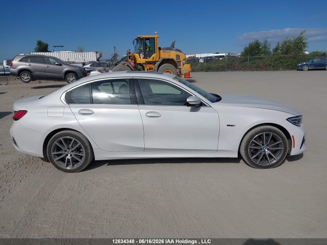 2022 Bmw 330e Xdrive მანქანა იყიდება აუქციონზე, vin: WBA5P9C07NFM04321, აუქციონის ნომერი: 12634348