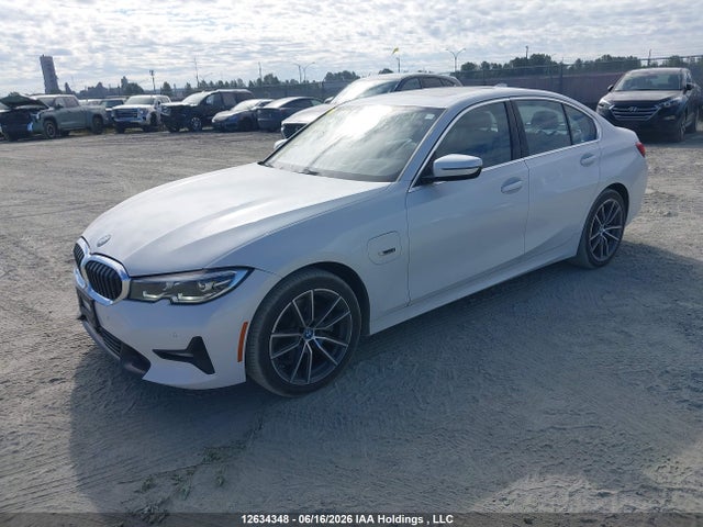 2022 Bmw 330e Xdrive მანქანა იყიდება აუქციონზე, vin: WBA5P9C07NFM04321, აუქციონის ნომერი: 12634348