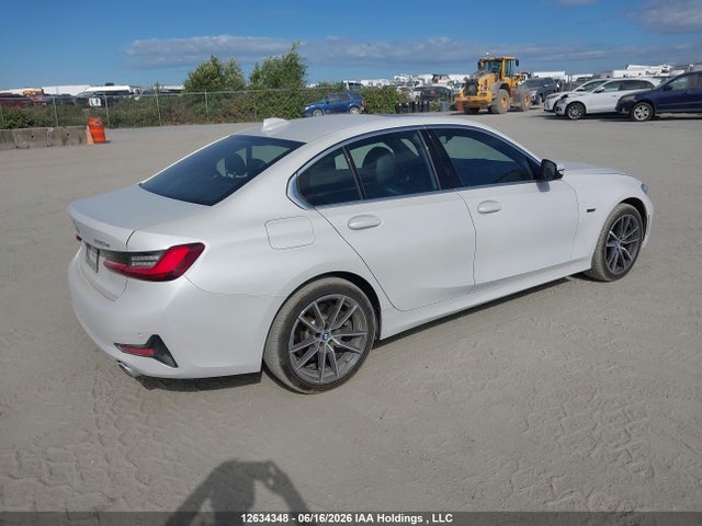 2022 Bmw 330e Xdrive მანქანა იყიდება აუქციონზე, vin: WBA5P9C07NFM04321, აუქციონის ნომერი: 12634348